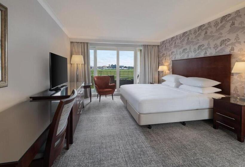 اتاق استاندارد با تخت بزرگ, Delta Hotels By Marriott York