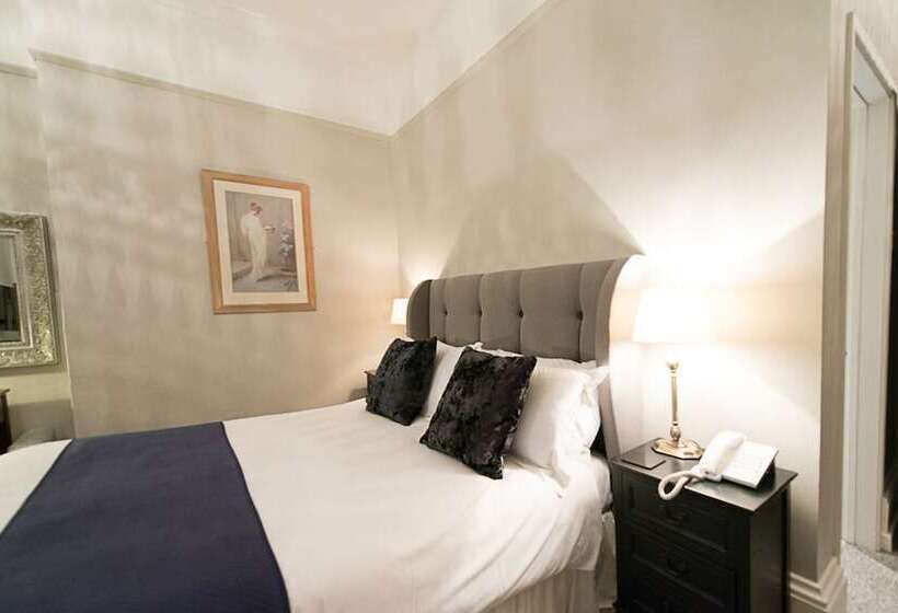 Номер Стандарт, Glewstone Court Country House