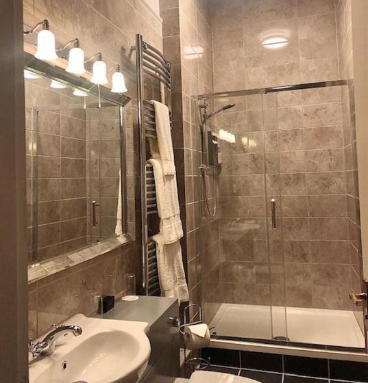 חדר סטנדרט, Glewstone Court Country House