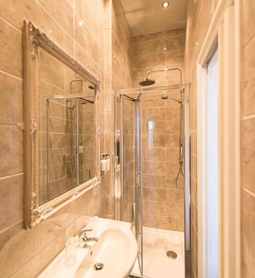 Номер Basic, Glewstone Court Country House