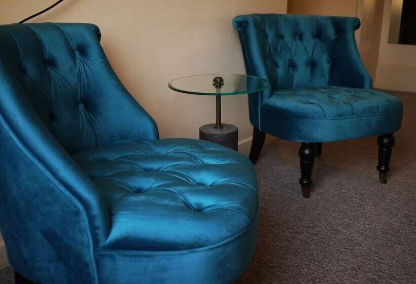 Номер Стандарт, Glewstone Court Country House