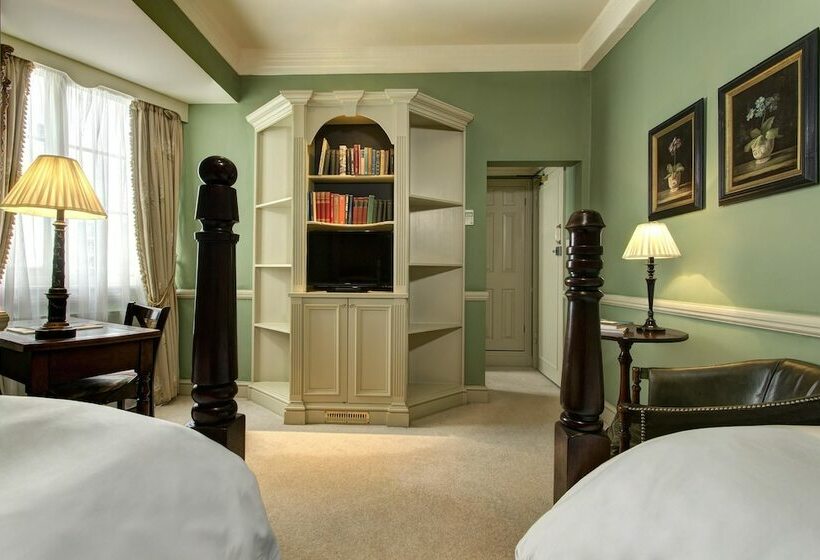 Номер Superior, The Gore London   Starhotels Collezione