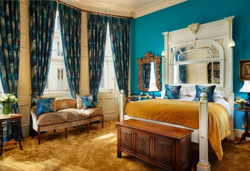 Полулюкс, The Gore London   Starhotels Collezione