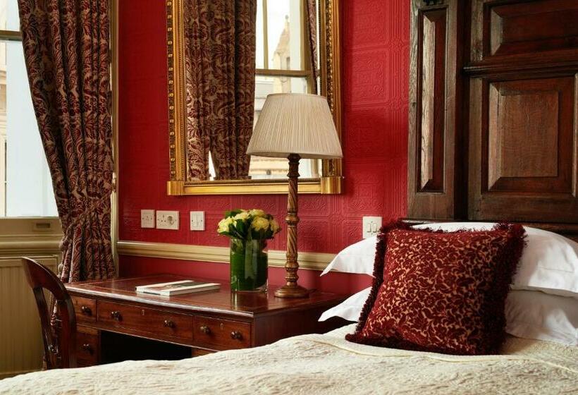 Полулюкс, The Gore London   Starhotels Collezione