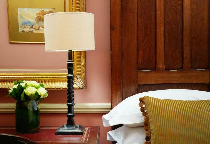 Номер Стандарт Индивидуальный, The Gore London   Starhotels Collezione
