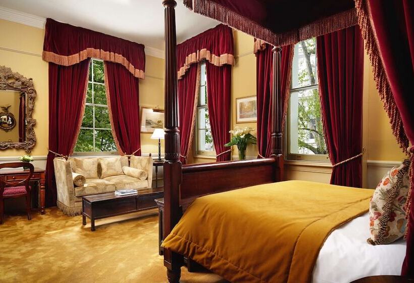 Полулюкс, The Gore London   Starhotels Collezione