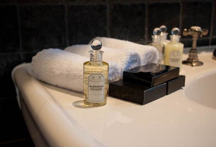 Люкс, The Gore London   Starhotels Collezione