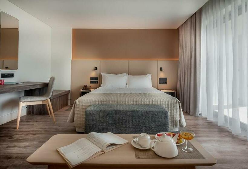 Quarto Superior, Vincci EverEden