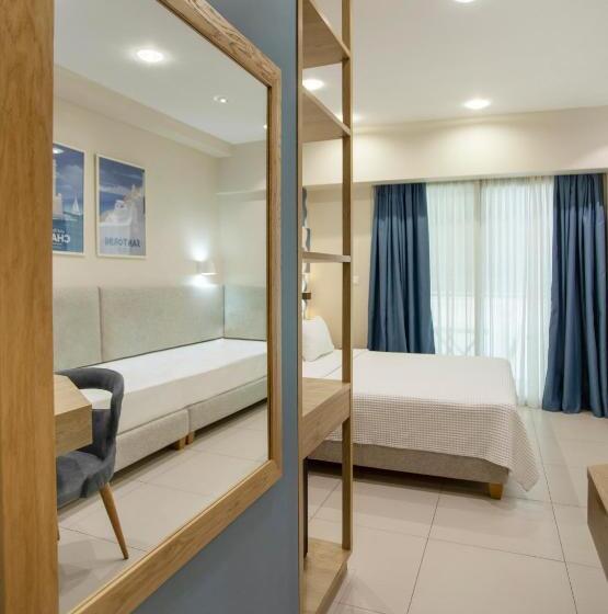 اتاق استاندارد چهار تخته, Phidias Piraeus