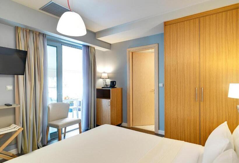 Superior Room with Terrace, Phidias Piraeus