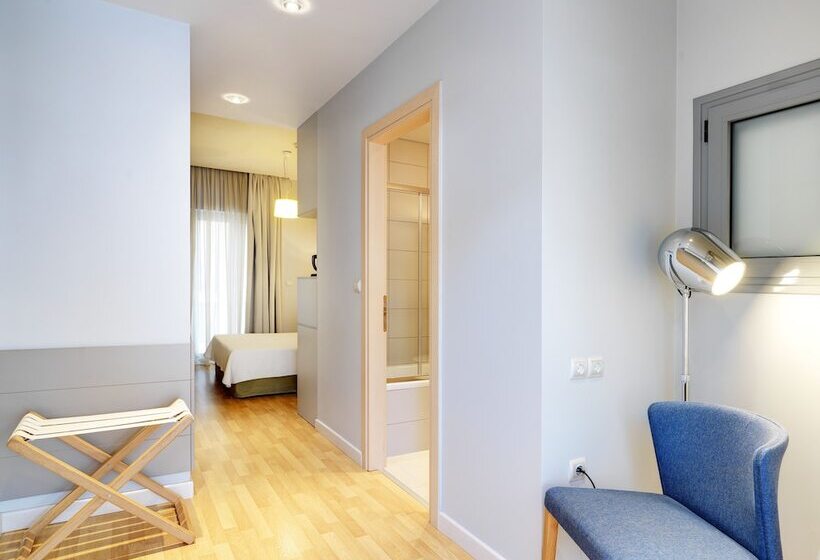 Superior Room with Terrace, Phidias Piraeus