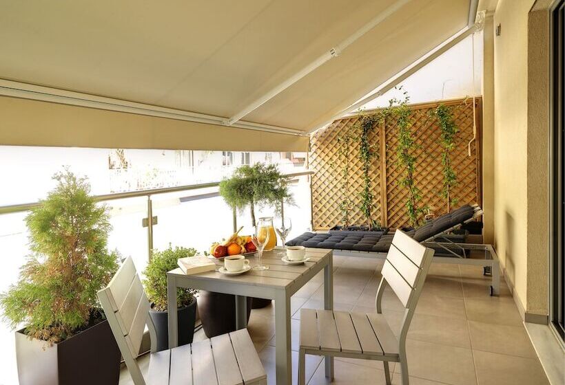 Superior Room with Terrace, Phidias Piraeus