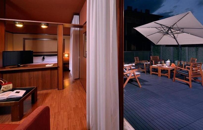 سوییت جونیور با بالکن, Grand Hotel Elite