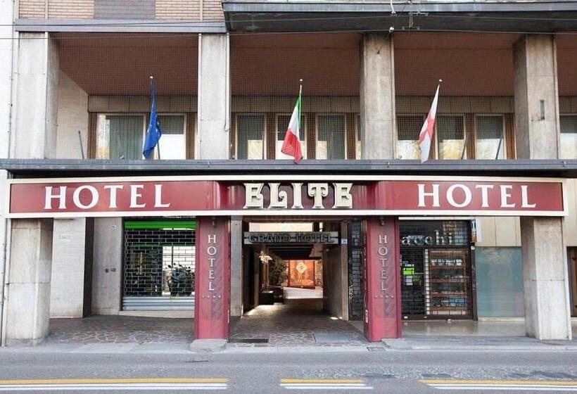 اتاق استاندارد سه نفره, Grand Hotel Elite