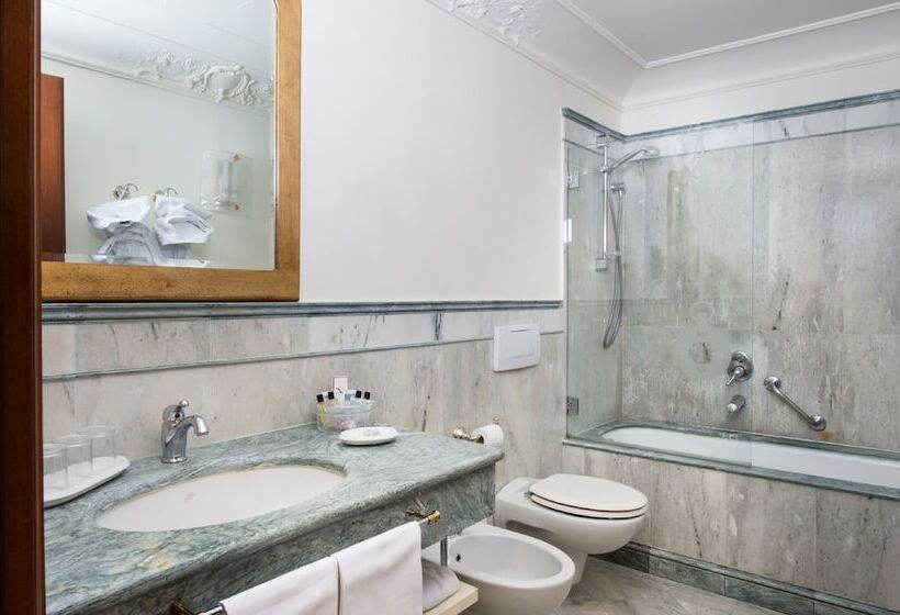 سوییت, Art Hotel Orologio