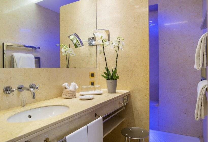 سوییت, Art Hotel Orologio