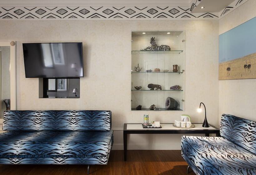 سوییت جونیور, Art Hotel Orologio