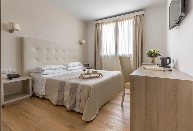 Habitación Estándar, Catalunya