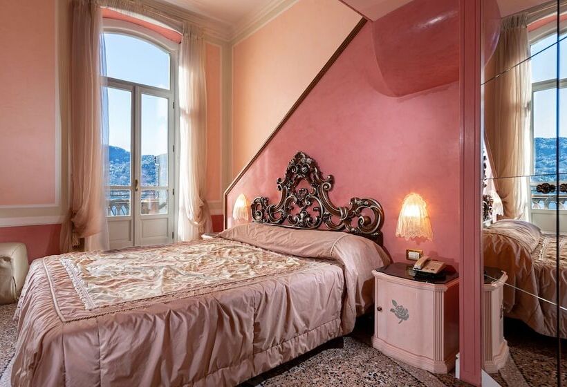 Полулюкс Вид на Озеро, Grand  Cadenabbia