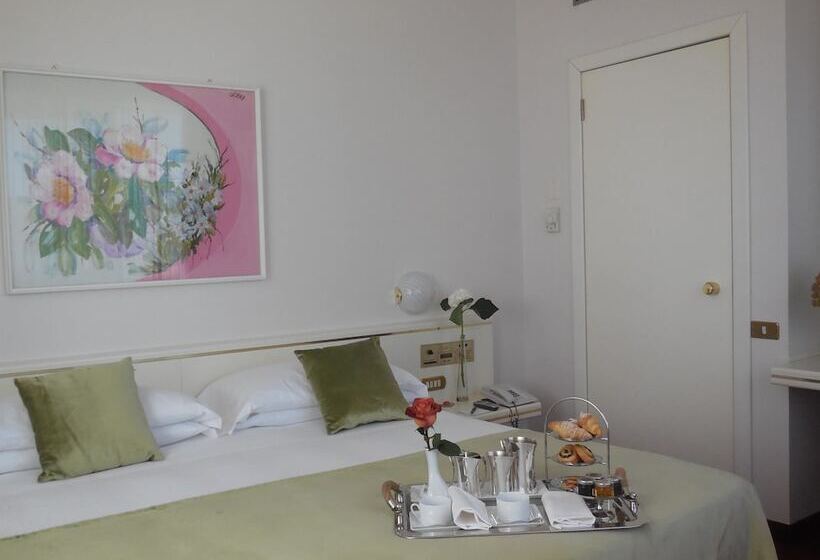 اتاق سوپریور, Starhotels Cristallo Palace
