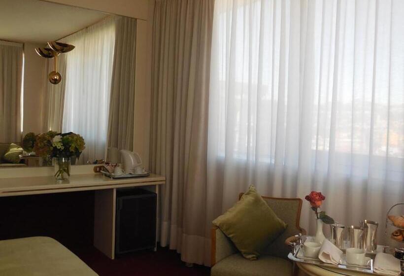 اتاق اجرایی, Starhotels Cristallo Palace