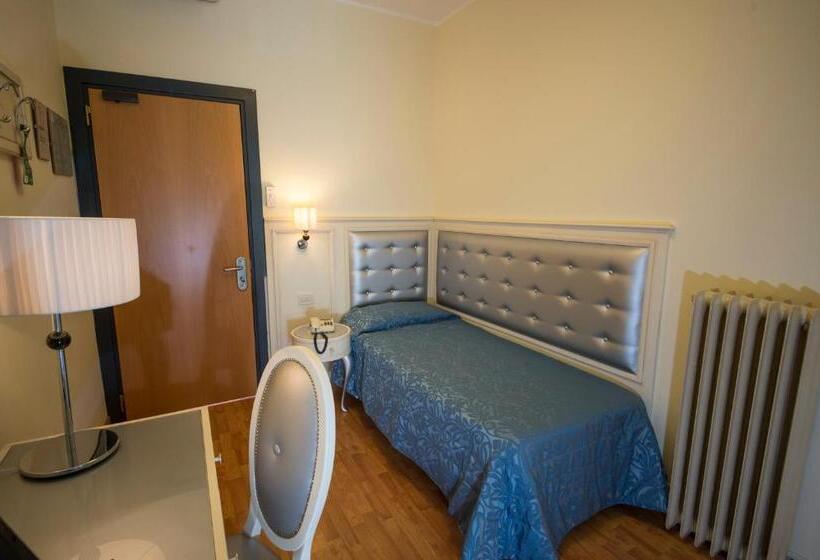 اتاق استاندارد یک نفره, Terme Milano