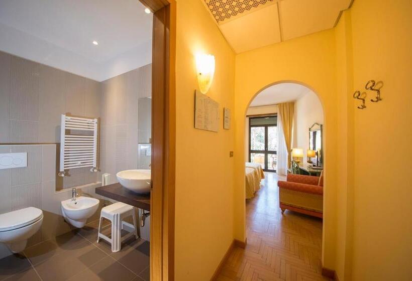اتاق استاندارد سه نفره, Terme Milano
