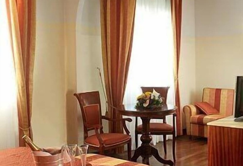 اتاق استاندارد سه نفره, Terme Milano