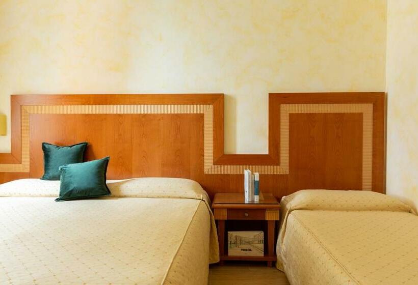 سوییت جونیور, Hotel & Residence Venezia 2000