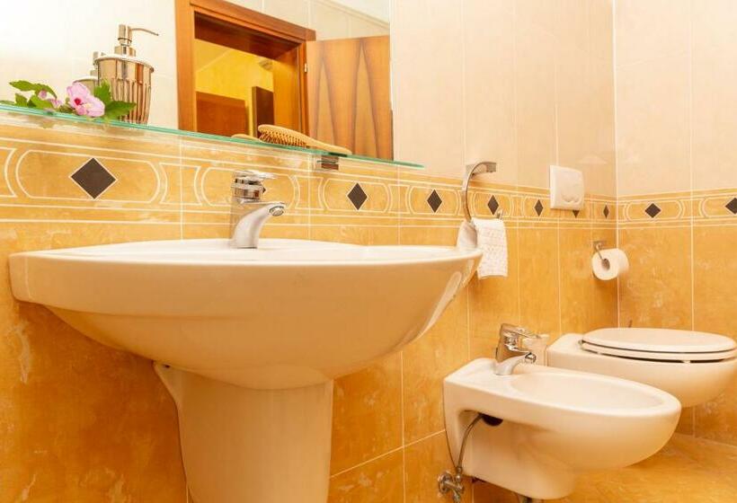 سوییت جونیور, Hotel & Residence Venezia 2000