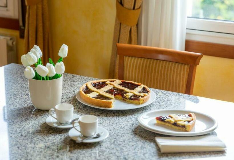 سوییت جونیور, Hotel & Residence Venezia 2000