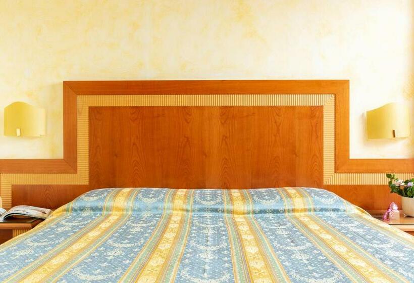 سوییت, Hotel & Residence Venezia 2000