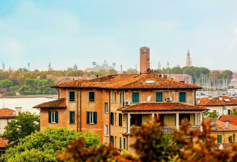 سوییت, Hotel & Residence Venezia 2000