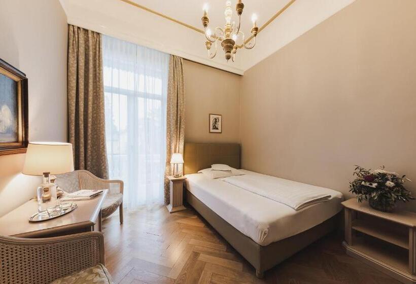 اتاق استاندارد یک نفره, Adria