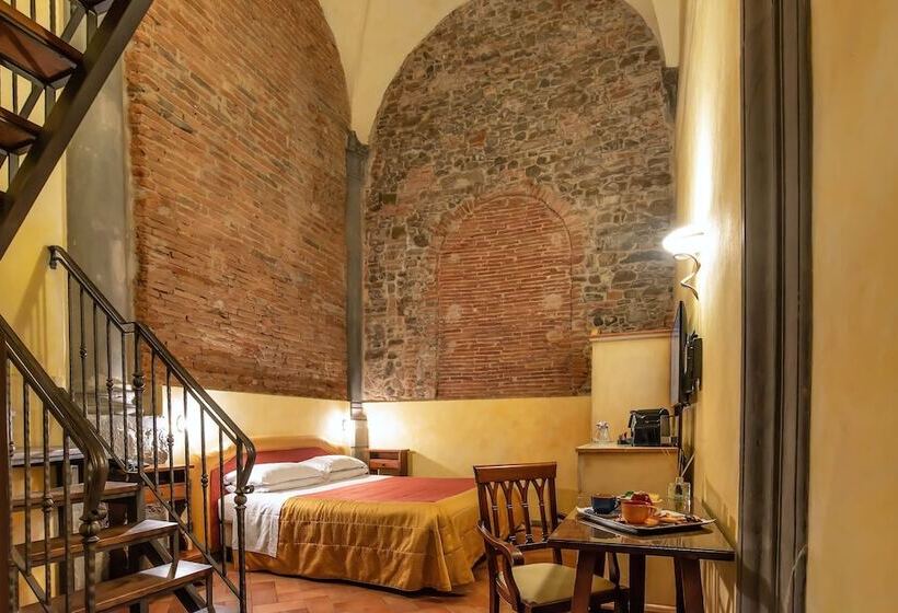 اتاق استاندارد چهار تخته, Alba Palace