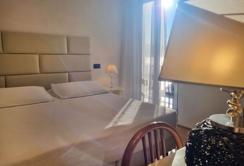 اتاق استاندارد, Florida Lerici