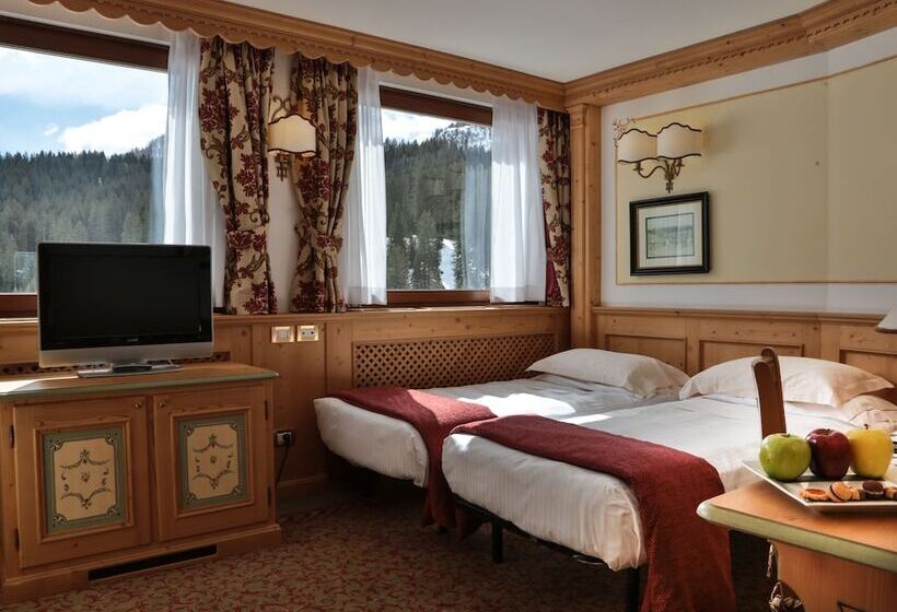 اتاق لوکس, Th Madonna Di Campiglio | Golf