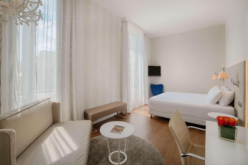 اتاق استاندارد یک نفره, NH Genova Centro