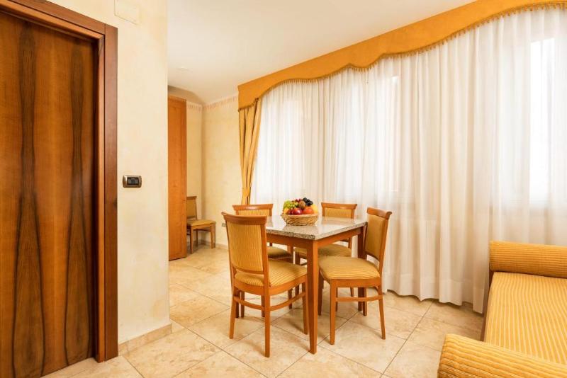 سوییت جونیور, Hotel & Residence Venezia 2000