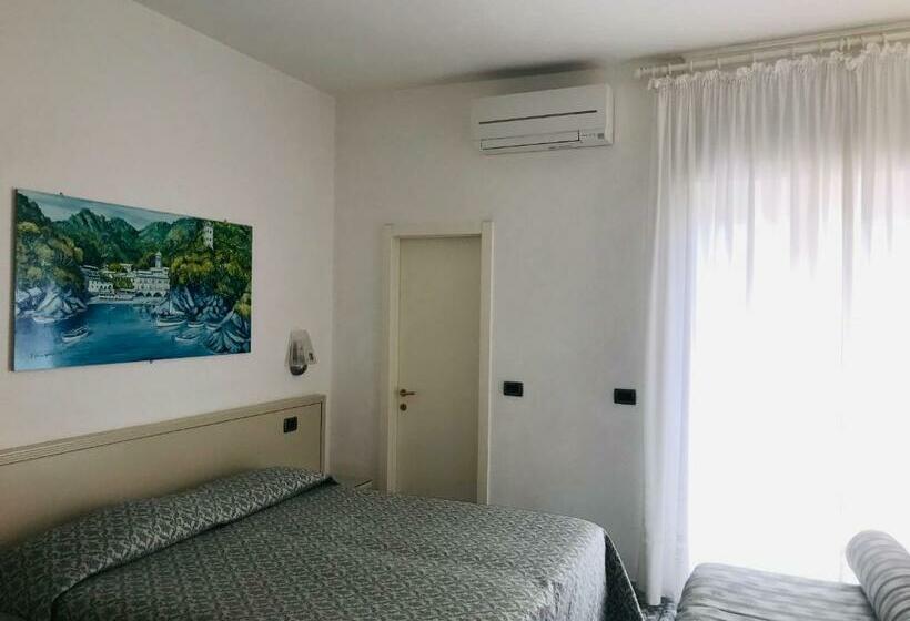 Номер Стандарт Трехместный, Riviera
