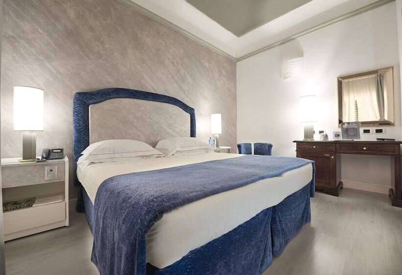 اتاق راحتی, Rivoli Boutique