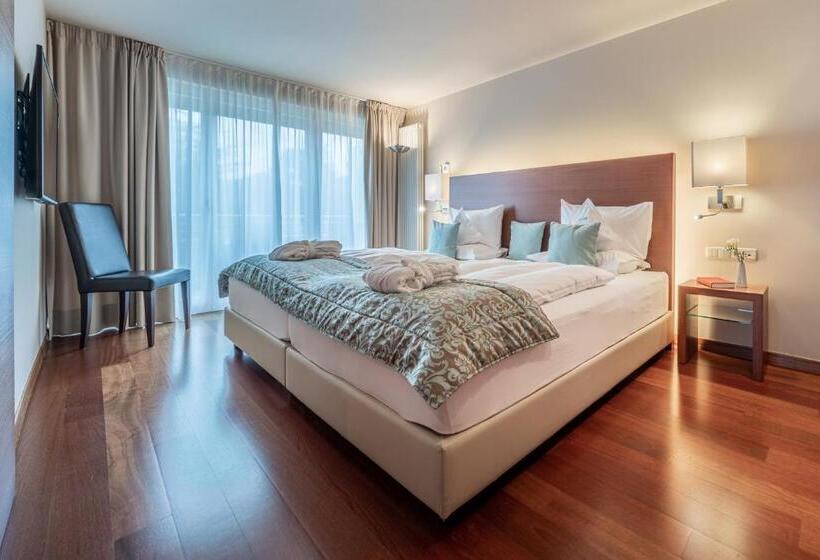 Люкс с гидромассажем, Mignon Meran Park & Spa