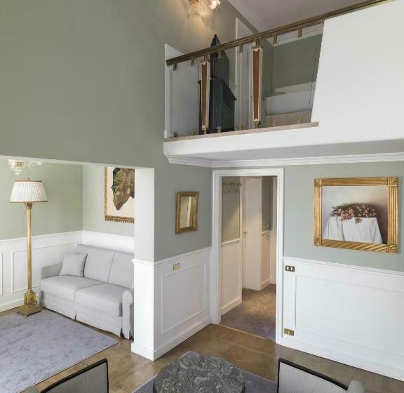 Suite Familiare, Plaza Hotel Lucchesi