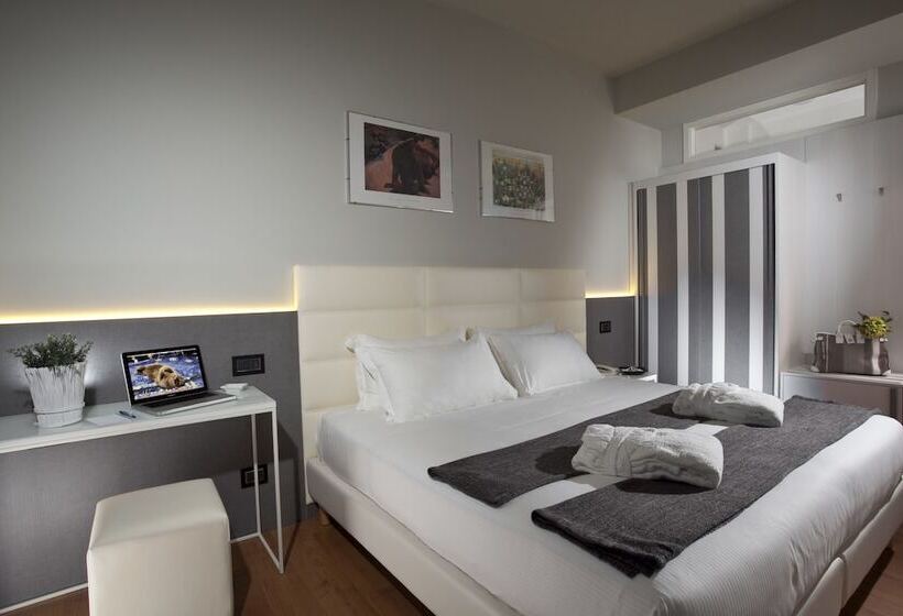 اتاق استاندارد چهار تخته, Ascot & Spa
