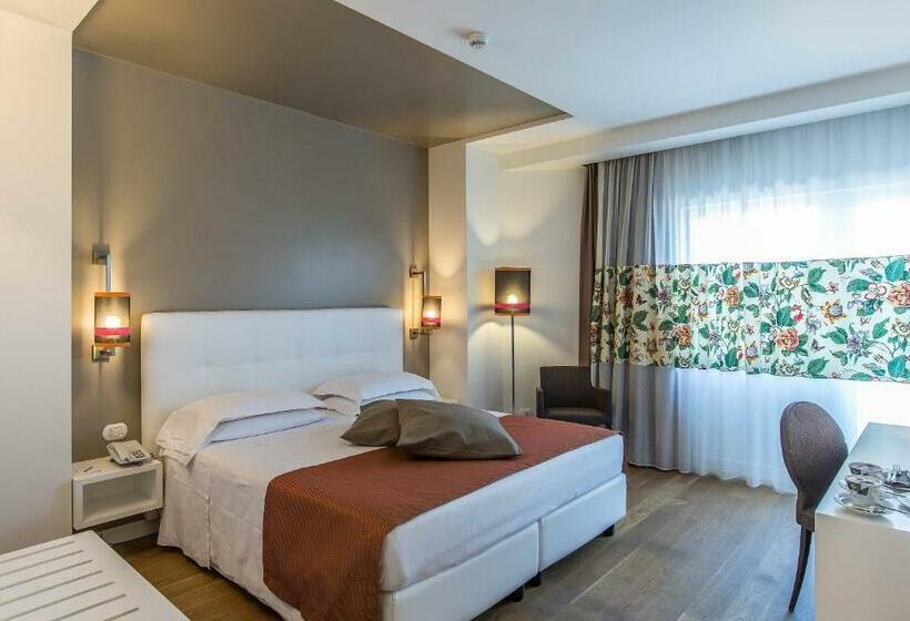 Habitación Estándar, Caravel
