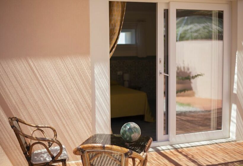 اتاق استاندارد, Fabricia