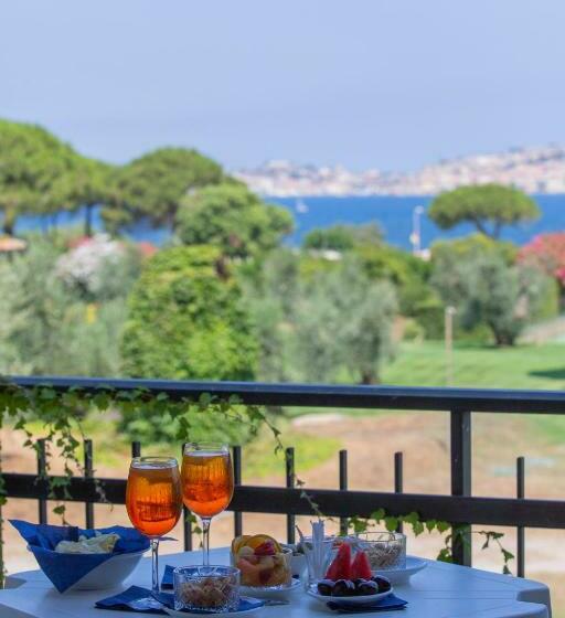 Triple Room Sea View, Fabricia