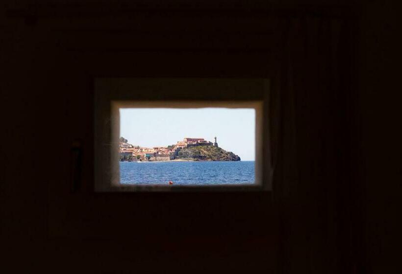 Triple Room Sea View, Fabricia