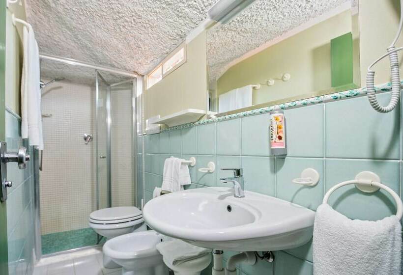 Triple Room Sea View, Fabricia