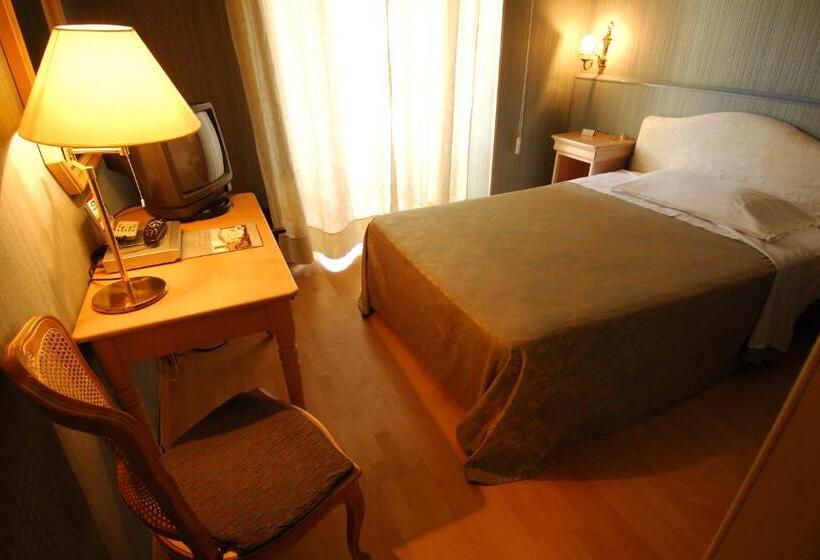 اتاق استاندارد یک نفره, Grande Albergo Quattro Stagioni